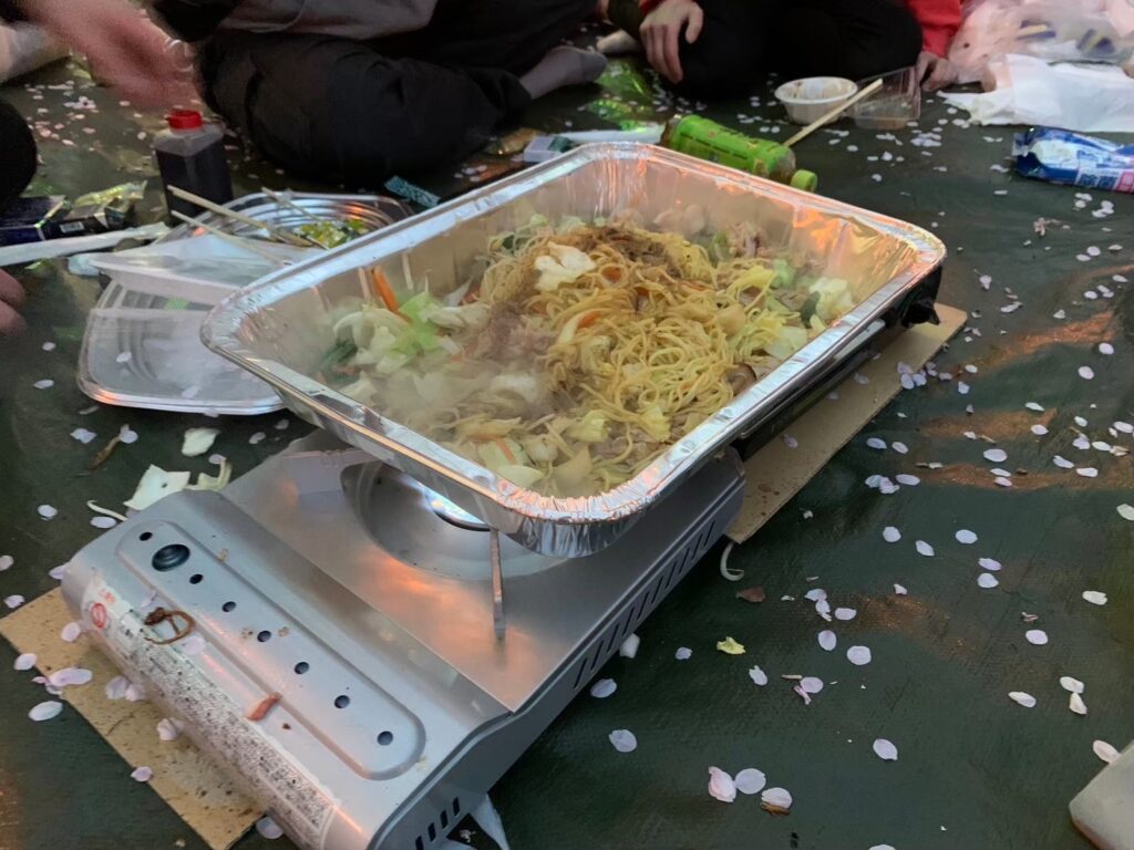 五稜郭公園花見焼きそば